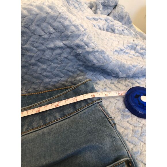 NYC Red MIdRise Stonewashed Womens Jeans - Size 18 - Picture 8 of 14